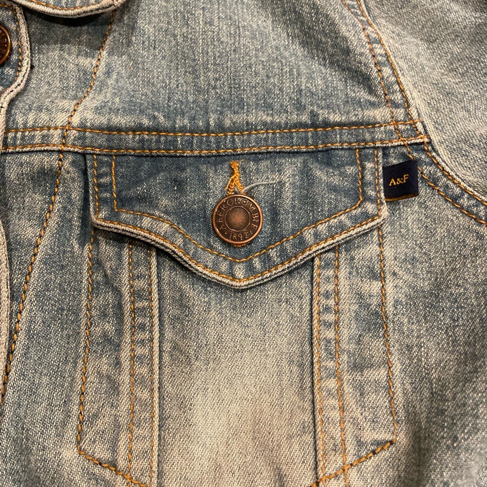 Abercrombie & Fitch denim shirt/jacket - Picture 4 of 7